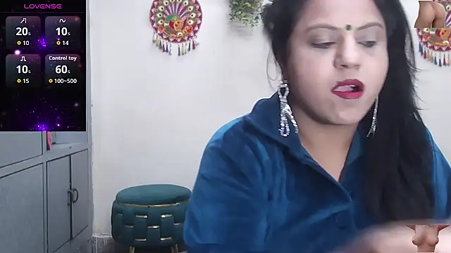 Snapshot of Sexy_komolika chatting on 12/04/25, 10:25 Sexy komolika online show from 12/04/25, 10:25