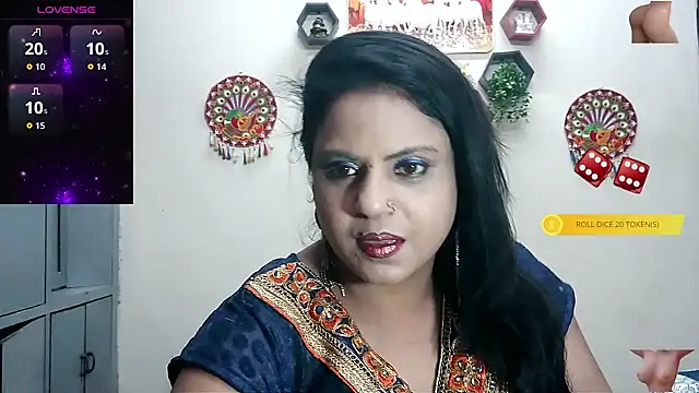 Snapshot of Sexy_komolika chatting on 10/21/25, 03:00 Sexy komolika online show from 10/21/25, 03:00