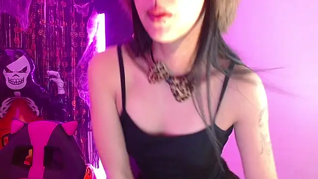 Kind Scarlett online show from 10/29/25, 02:54