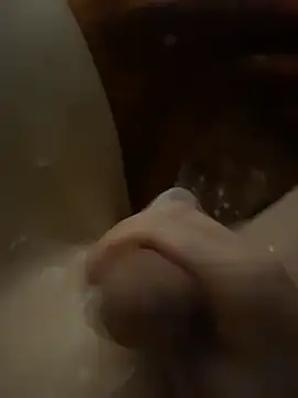 Flouflolutin online show from 10/28/25, 08:52