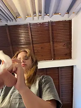 emiss  online show from 04/10/26, 04:03