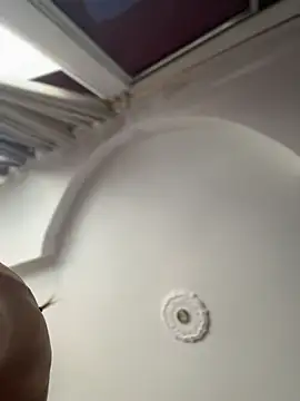 emiss  online show from 11/06/25, 01:26