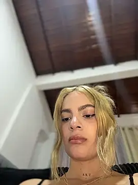 emiss  online show from 12/01/25, 07:15