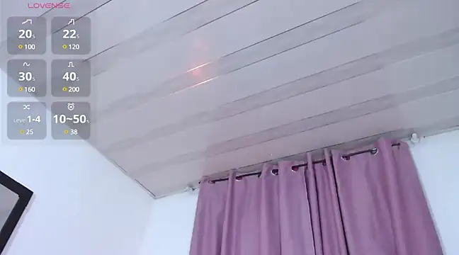 camila larzon online show from 03/03/25, 04:21