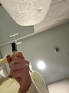 streetdoll online show from 11/09/25, 08:29