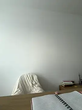 streetdoll online show from 11/25/25, 08:36