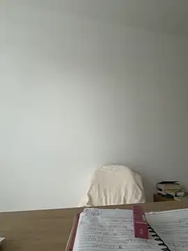 streetdoll online show from 11/10/25, 08:19