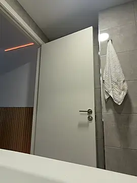 streetdoll online show from 04/14/26, 06:51