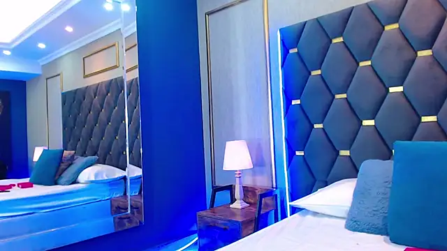 Snapshot of ThaniaJones chatting on 11/26/25, 12:05 ThaniaJones online show from 11/26/25, 12:05