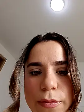 Snapshot of ThaniaJones chatting on 10/03/25, 04:19 ThaniaJones online show from 10/03/25, 04:19