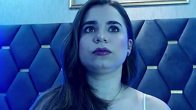 Snapshot of ThaniaJones chatting on 10/09/25, 12:06 ThaniaJones online show from 10/09/25, 12:06