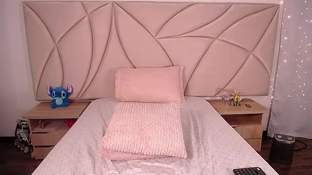 ValleryC online show from 10/09/25, 12:11