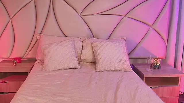 ValleryC online show from 03/25/26, 09:14