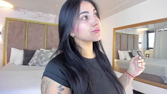 PaulinaDuarte online show from 04/04/26, 11:50