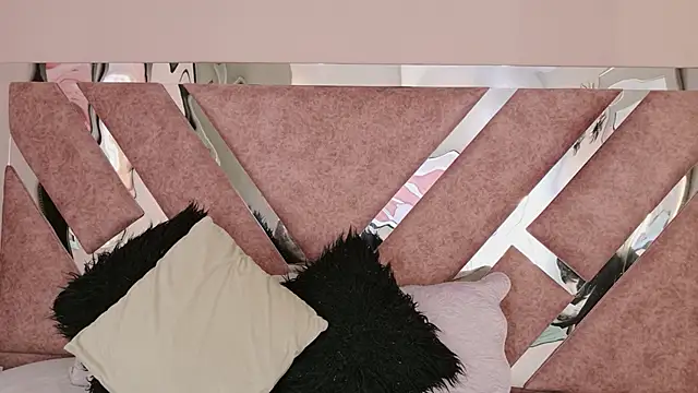 PaulinaDuarte online show from 04/13/26, 12:31