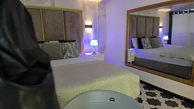 PaulinaDuarte online show from 10/01/25, 12:31