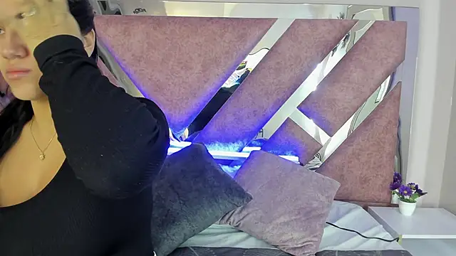 PaulinaDuarte online show from 10/28/25, 10:47