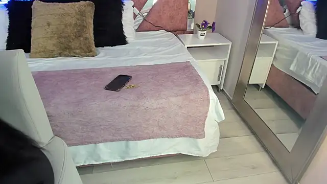 PaulinaDuarte online show from 11/19/25, 11:32