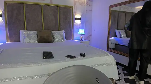 PaulinaDuarte online show from 10/26/25, 10:15