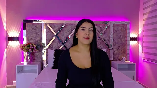 PaulinaDuarte online show from 09/18/25, 12:30
