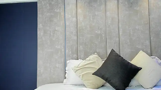 PaulinaDuarte online show from 04/10/26, 01:40