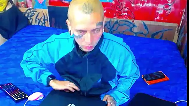 deivid estrada online show from 11/13/25, 04:22