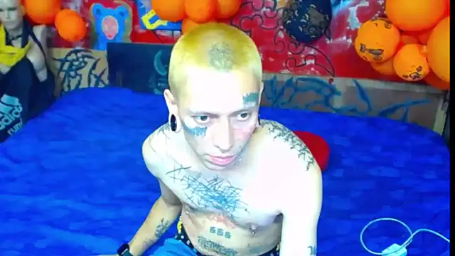 deivid estrada online show from 10/18/25, 04:42