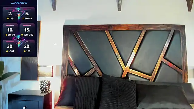 Snapshot of EmiliWilliams chatting on 05/15/26, 12:19 EmiliWilliams online show from 05/15/26, 12:19