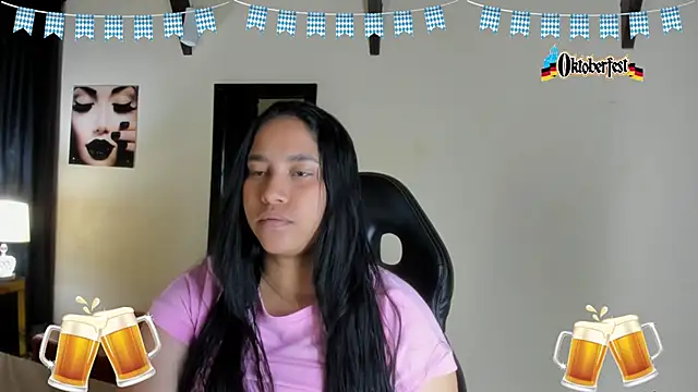Snapshot of EmiliWilliams chatting on 09/24/25, 12:29 EmiliWilliams online show from 09/24/25, 12:29