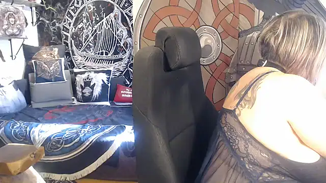 TittenMichelle online show from 11/01/25, 11:37