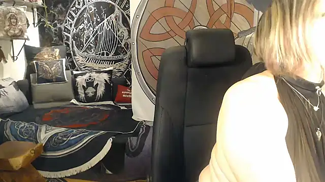 TittenMichelle online show from 11/24/25, 06:02