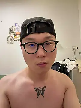 Eric246 online show from 06/26/26, 03:51