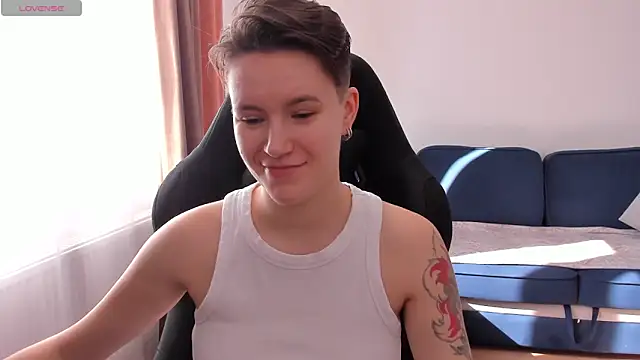 Snapshot of JessieFlower chatting on 09/18/25, 08:17 JessieFlower online show from 09/18/25, 08:17