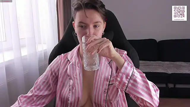 Snapshot of JessieFlower chatting on 01/31/25, 07:39 JessieFlower online show from 01/31/25, 07:39