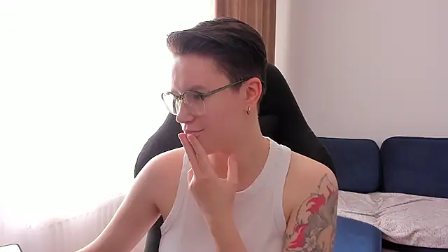 JessieFlower online show from 06/12/26, 08:45