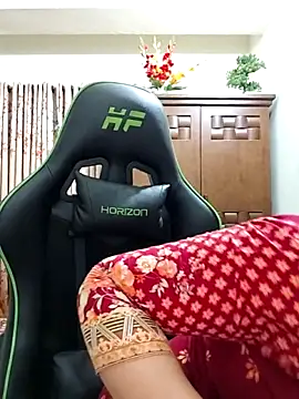 Snapshot of Payel-Sen chatting on 04/24/26, 05:48 Payel-Sen online show from 04/24/26, 05:48