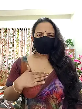 Snapshot of Payel-Sen chatting on 09/17/25, 07:32 Payel-Sen online show from 09/17/25, 07:32