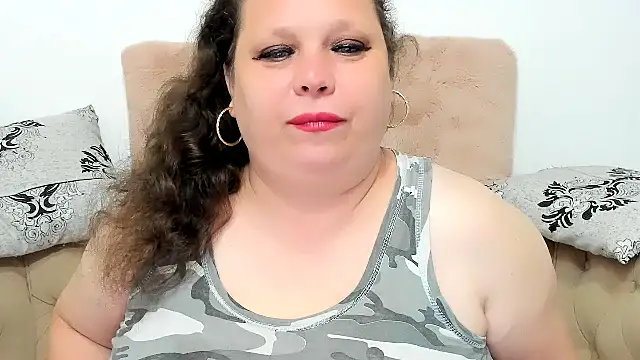 KarolineJoyy online show from 06/04/26, 07:07