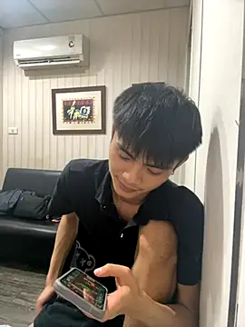 Snapshot of mumuowl chatting on 10/05/25, 06:31 mumuowl online show from 10/05/25, 06:31