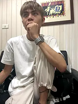 mumuowl online show from 12/01/25, 03:35