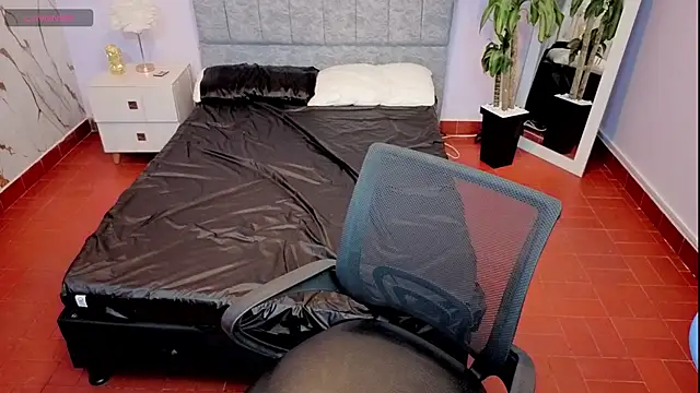 Lana stone  online show from 03/21/26, 03:30