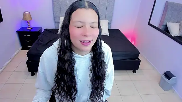 Lana stone  online show from 03/13/25, 03:11