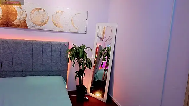 Lana stone  online show from 03/11/26, 03:22