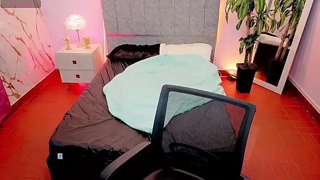 Lana stone  online show from 03/17/26, 03:20