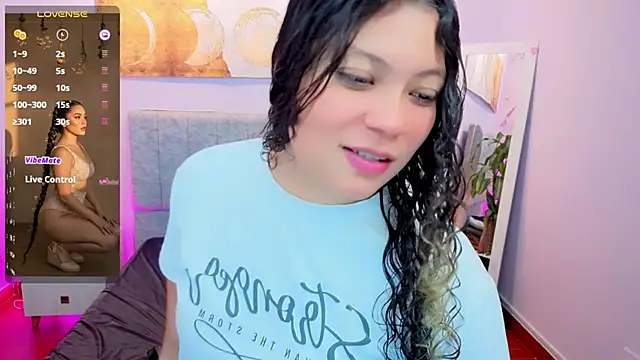 Lana stone  online show from 03/26/26, 03:27