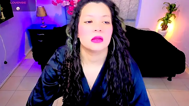 Lana stone  online show from 09/11/25, 03:28