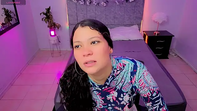 Lana stone  online show from 12/20/25, 03:09