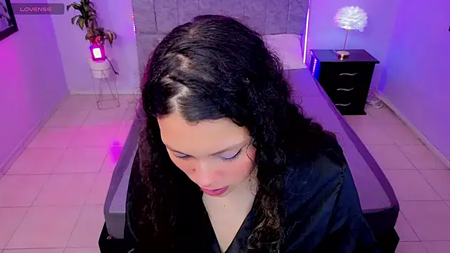 Lana stone  online show from 12/15/25, 04:07