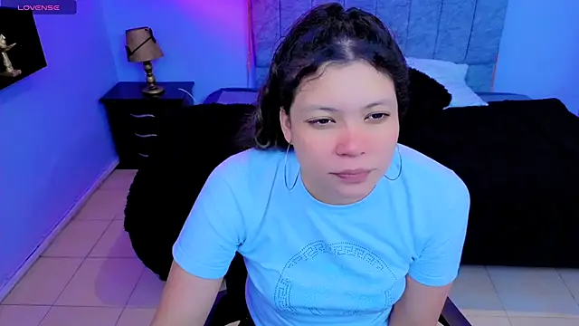 Lana stone  online show from 10/28/25, 03:40