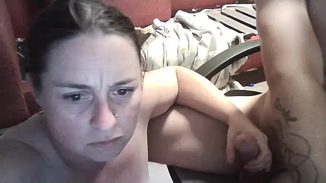 Ston3r420Coupl3 online show from 01/10/25, 07:11